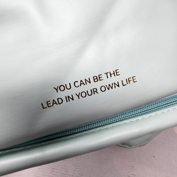 Makeup Case New 3 in One Aqua Waterproof Zipper Bag Brush Travel Bag - Picture 9 of 10